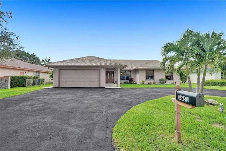 8661 NW 56th St Coral Springs, FL 33067
