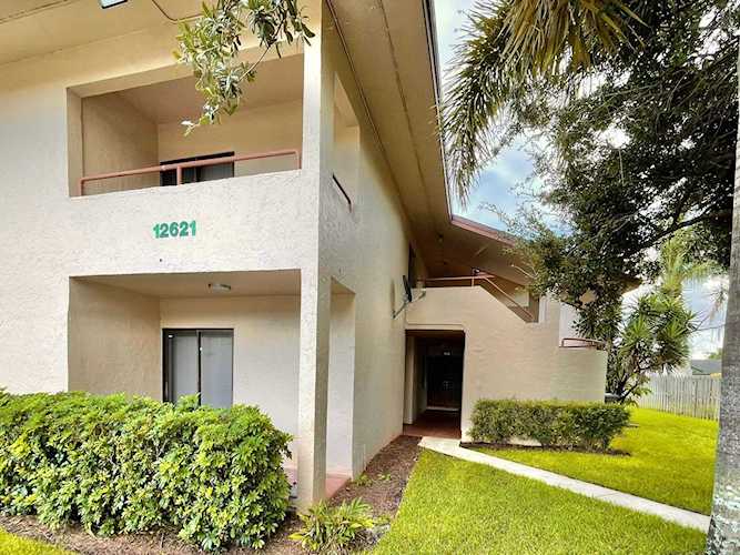 12621 Westhampton Circle #D201 Wellington, FL 33414