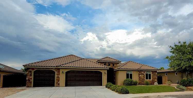 2527 S Wilson DR Hurricane, UT 84737