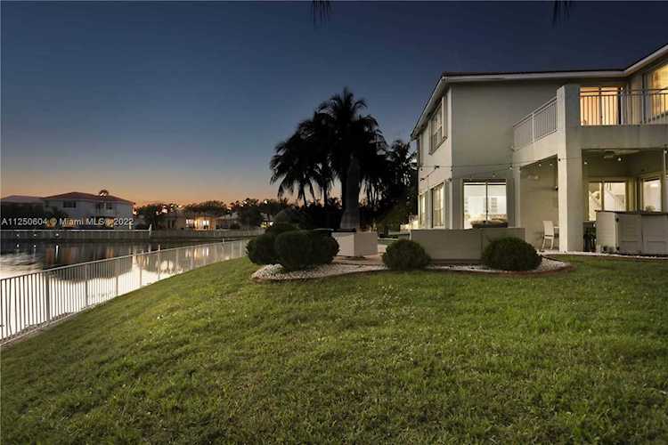 13398 SW 28th St Miramar, FL 33027