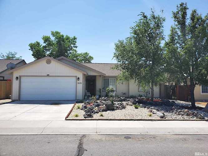 1605 Meadows Ave Fernley, NV 89408