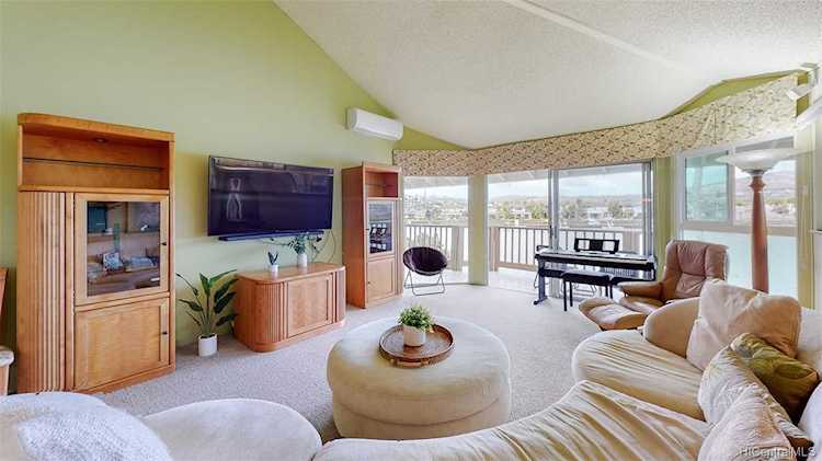 7007 Hawaii Kai Drive #D21 Honolulu, HI 96825