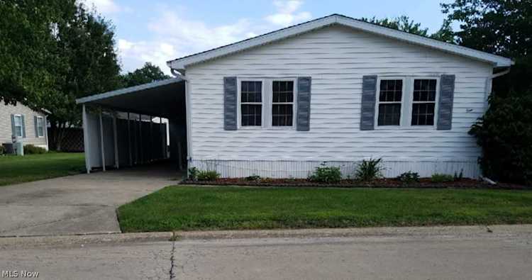 1 Lee's Ln Olmsted Township, OH 44138 | MLS 4391878 Photo 1