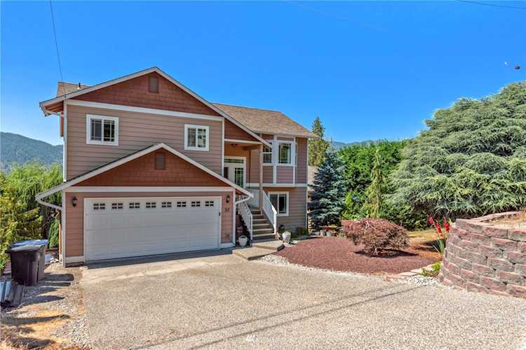 50 Coral St Manson, WA 98831