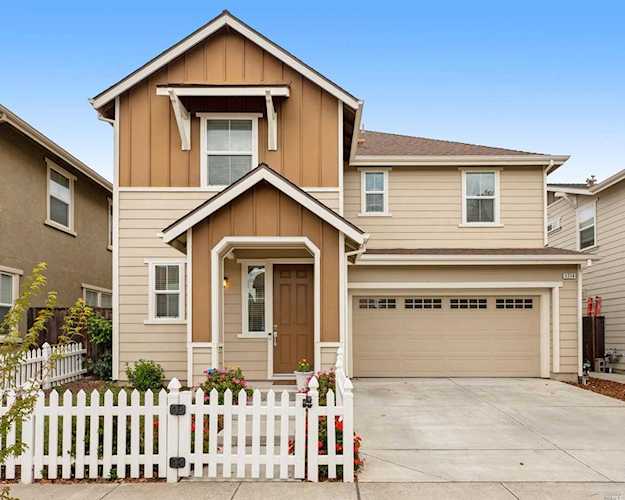 1714 Calle Ranchero Drive Petaluma, CA 94954