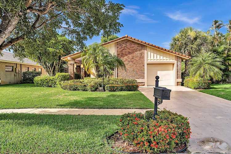 19643 Sea Pines Way Boca Raton, FL 33498