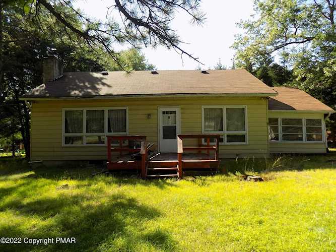 29 Vista Dr Albrightsville, PA 18210
