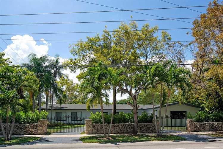 13560 SW 77th Ave Pinecrest, FL 33156