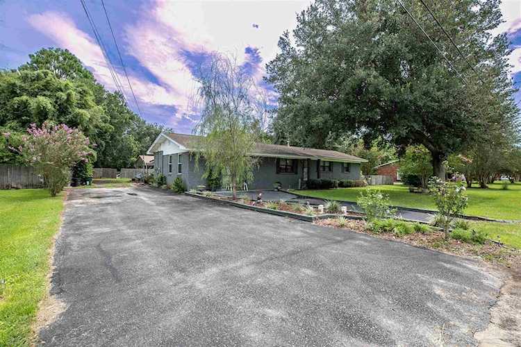 5720 Perkins St Pensacola, FL 32526