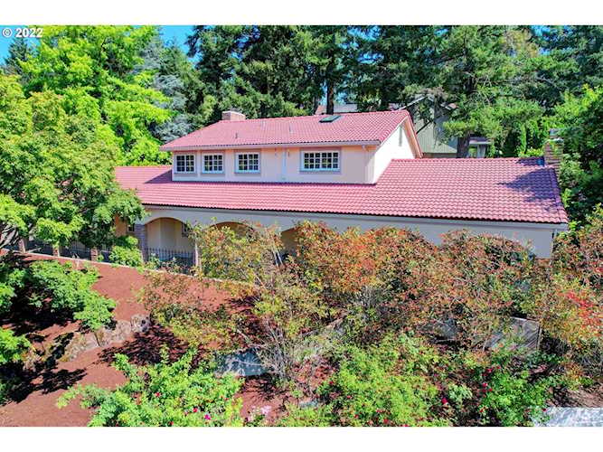2 Yorick Lake Oswego, OR 97035 | MLS 22011526 Photo 1