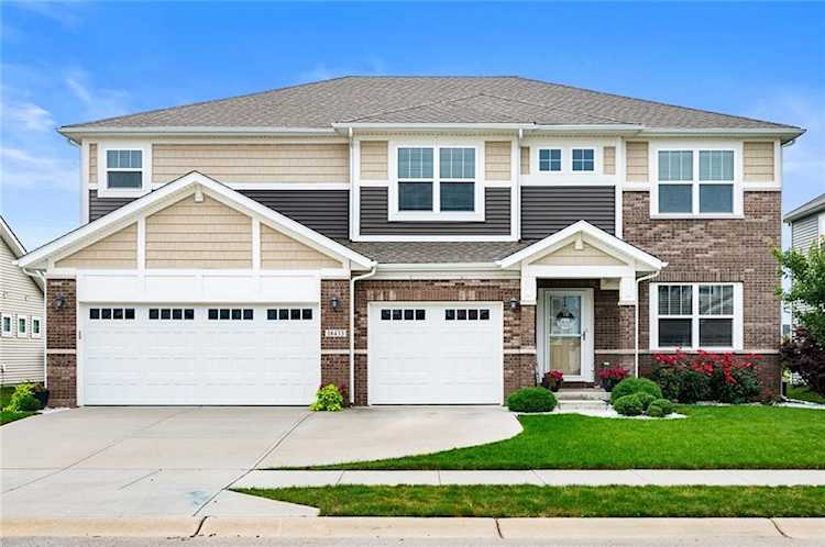 18433 Clayborne Dr Westfield, IN 46074