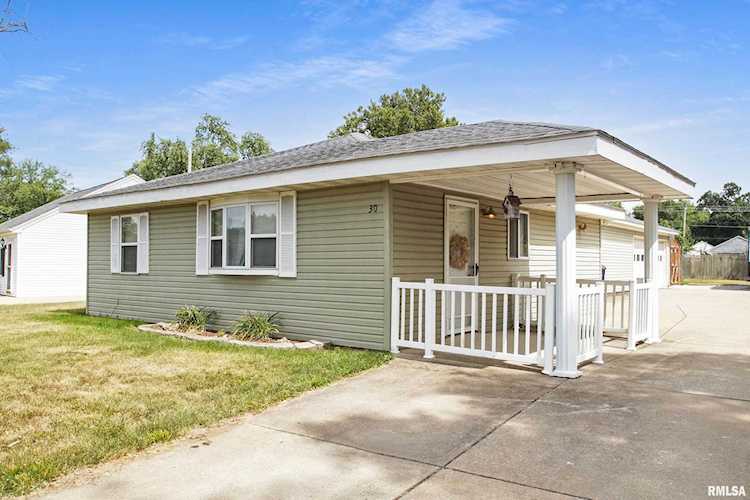 30 River Dr North Pekin, IL 61554