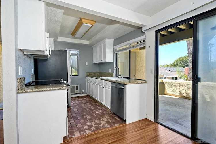 6736 Oakridge Rd #110 San Diego, CA 92120