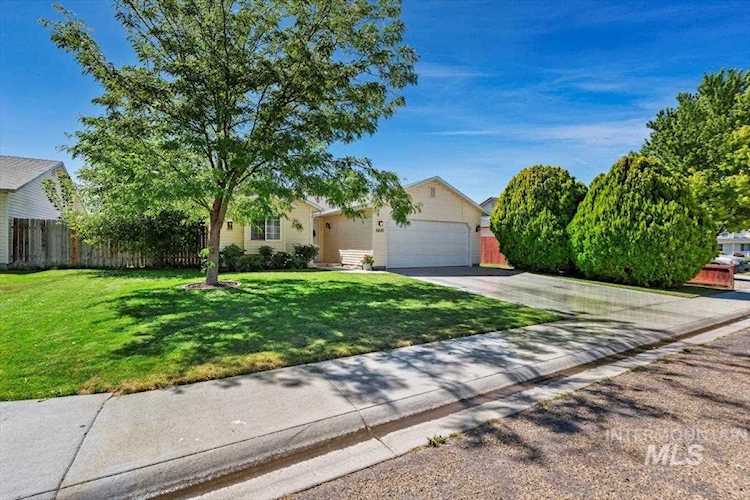 5410 Lakewood Ave Caldwell, ID 83607-1718