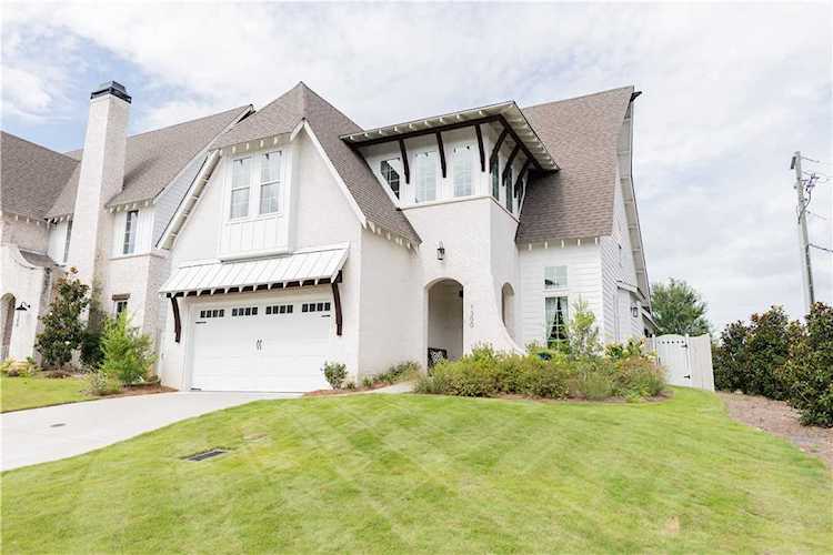 1300 S Sunnyslope Ct Auburn, AL 38830