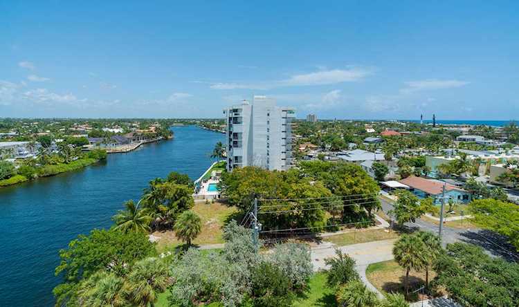 1505 N Riverside Drive #906 Pompano Beach, FL 33062