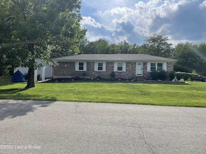 6809 Village Green Blvd Pewee Valley, KY 40056
