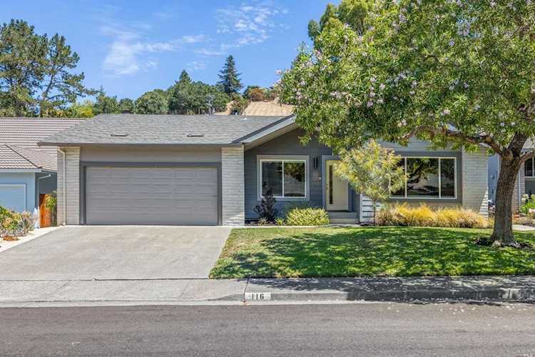 116 Round Court Petaluma, CA 94952