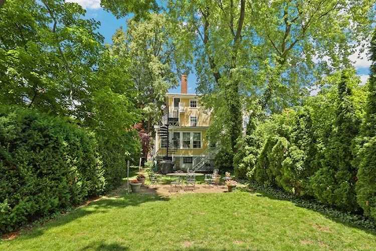 333 Essex St #3 Salem, MA 01970