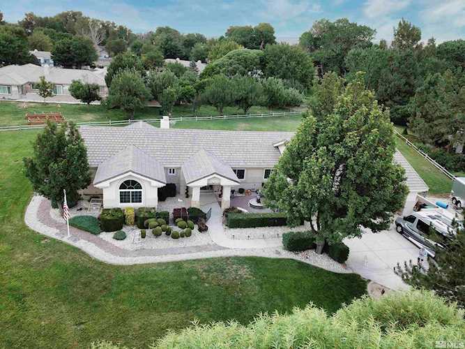 302 Peregine Ct Fernley, NV 89408