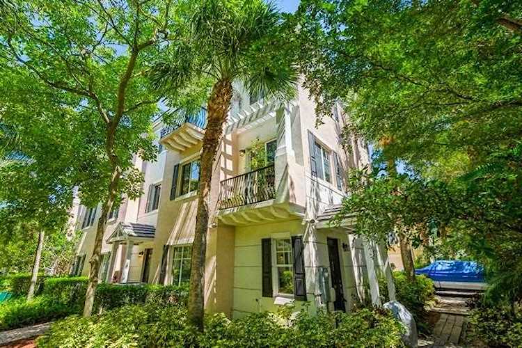 3807 NW 5th Terrace Boca Raton, FL 33431