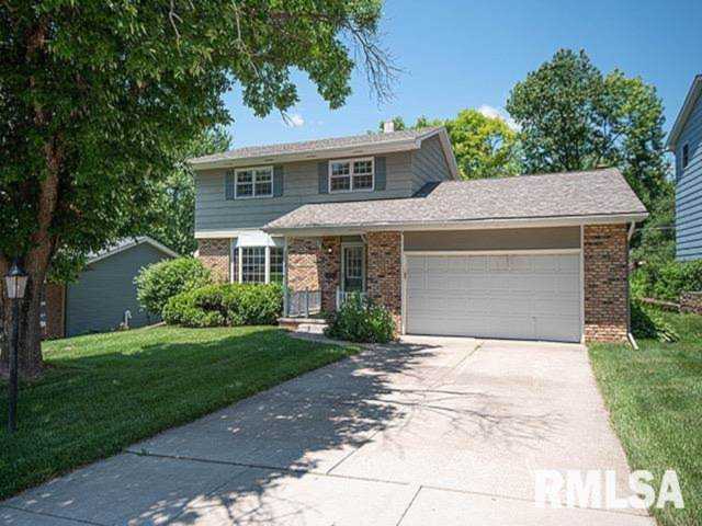 2524 Bayberry Ct Bettendorf, IA 52722