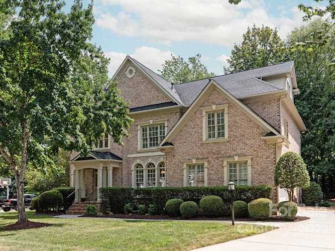 10213 Hazelview Dr Charlotte, NC 28277