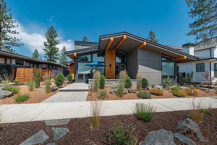 3124 NW Blodgett Way Bend, OR 97703 | MLS 220151199 Photo 1