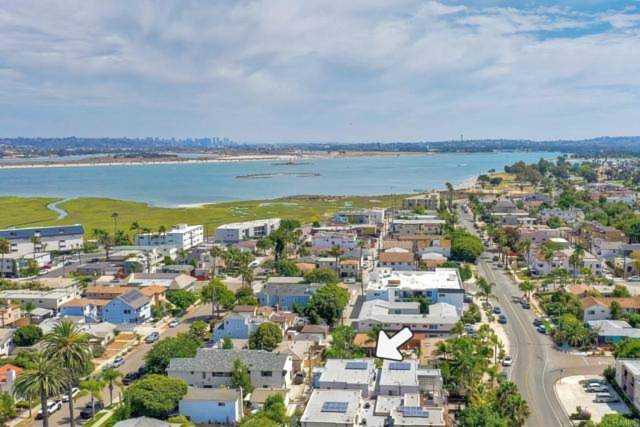 4055 Lamont St San Diego, CA 92109