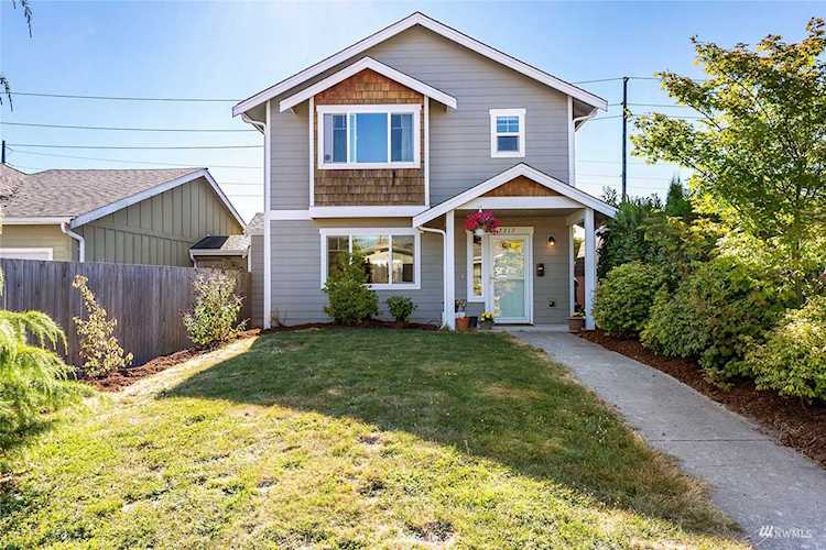 2317 Nevada St Bellingham, WA 98229