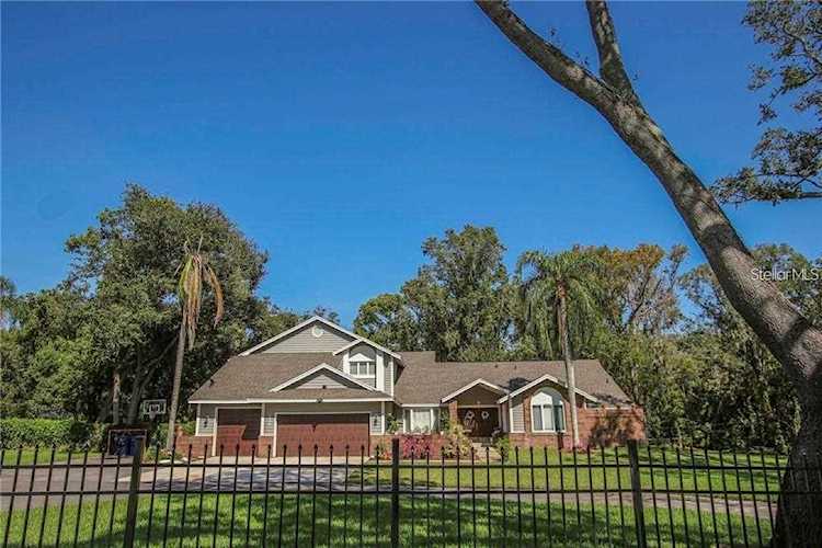 1950 Sharpe Ln Dunedin, FL 34698