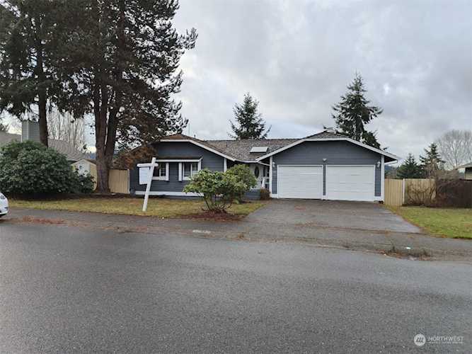 32861 42nd Place SW Federal Way, WA 98023