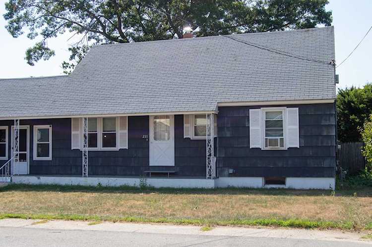 231 Pine St Nashua, NH 03060