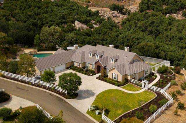 2506 Royal View Escondido, CA 92027