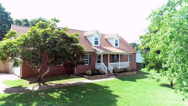 202 Priest View Dr Smyrna, TN 37167