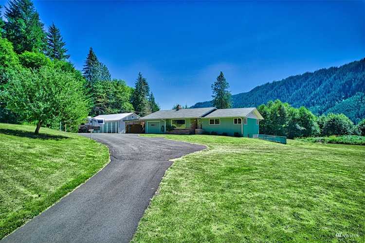 130 Longmire Ln Morton, WA 98356