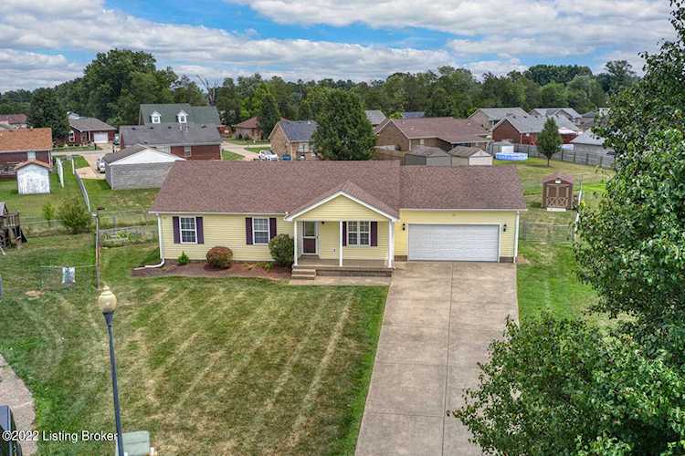 152 Sara Ct Shepherdsville, KY 40165