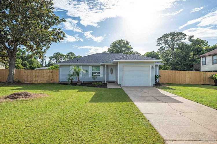 5605 Galvez Rd Pensacola, FL 32507