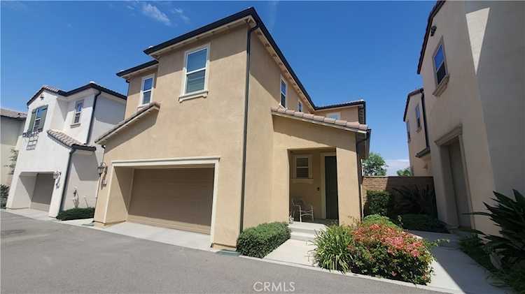 2859 Menorca Circle Corona, CA 92881