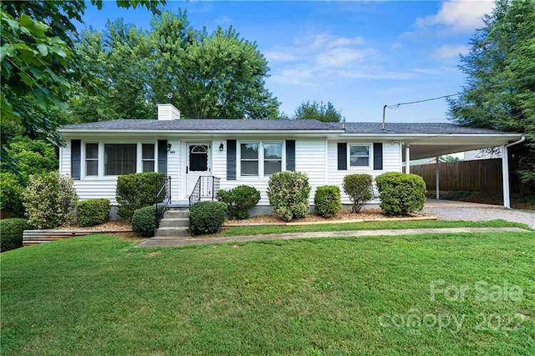 681 Justice Ridge Rd Candler, NC 28715