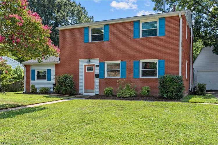 1906 Tyndall Circle Hampton, VA 23663