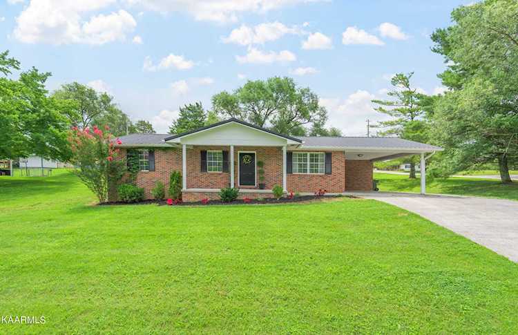 110 Campbell Rd Lafollette, TN 37766