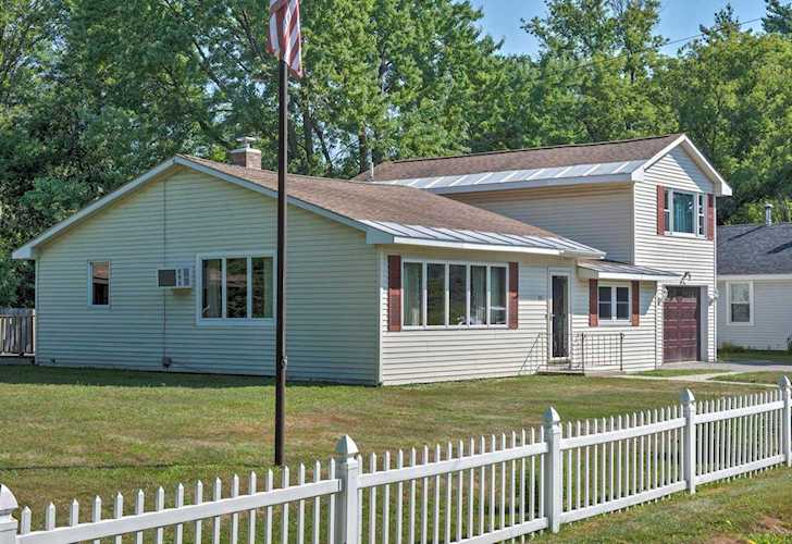 99 Meadow Rd Keene, NH 03431