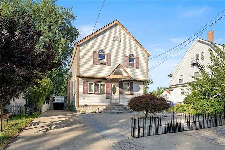 102 Williams Ave East Providence, RI 02914