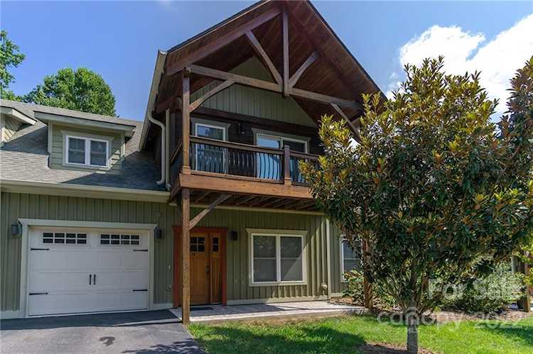 9 Roselyn Way Black Mountain, NC 28711