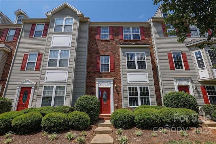 6747 Mountain Majesty Way Huntersville, NC 28078