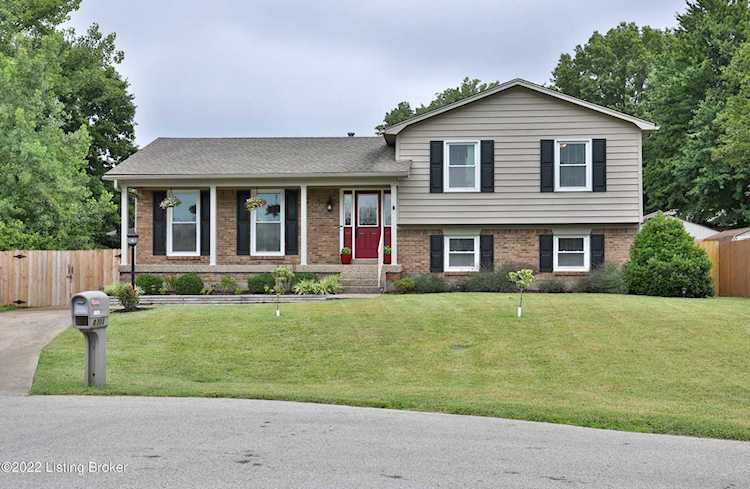 8303 Mckenna Way Louisville, KY 40291