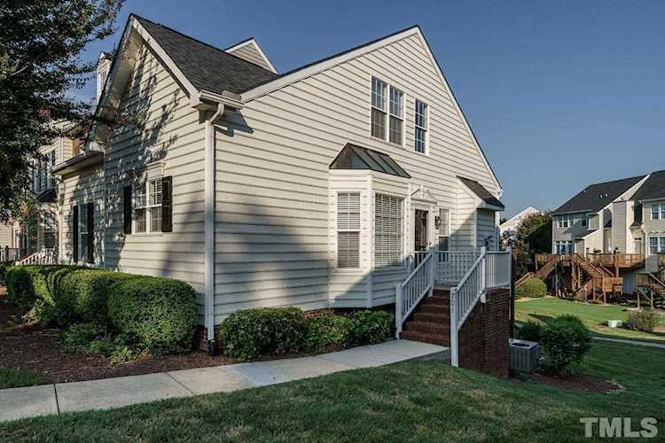 701 Knightsborough Way Apex, NC 27502