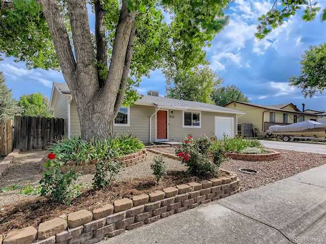 19054 W 61st Place Golden, CO 80403