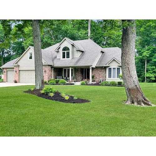 7595 W Village Way New Palestine, IN 46163